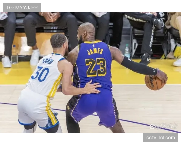 湖人魔术比赛,詹姆斯与班凯罗两代状元对决 湖人魔术比赛,詹姆斯与班凯罗两代状元对决